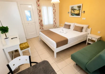 Hermes Studios Plaka